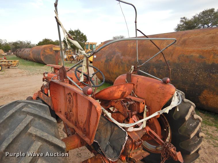 image for item DF2540 Allis Chalmers D17 tractor