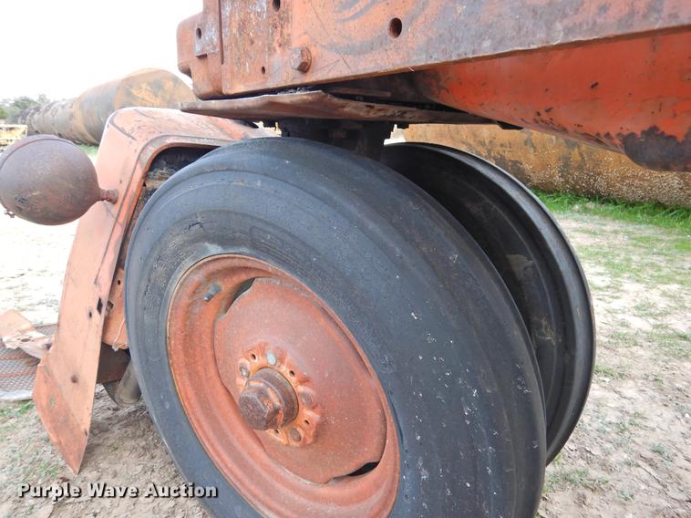 image for item DF2540 Allis Chalmers D17 tractor