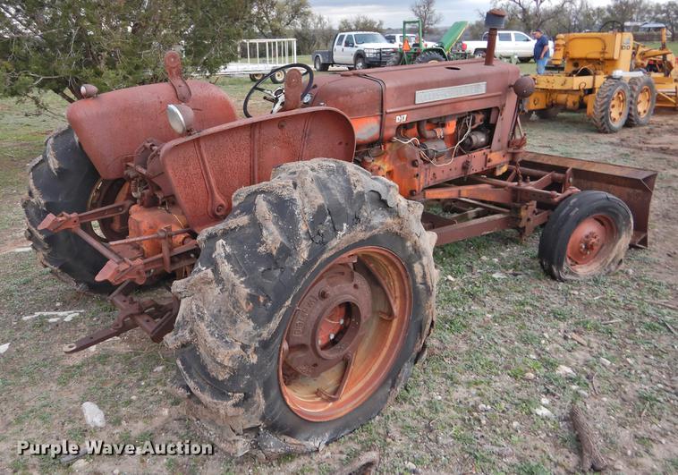 image for item DF2541 Allis Chalmers D17 tractor