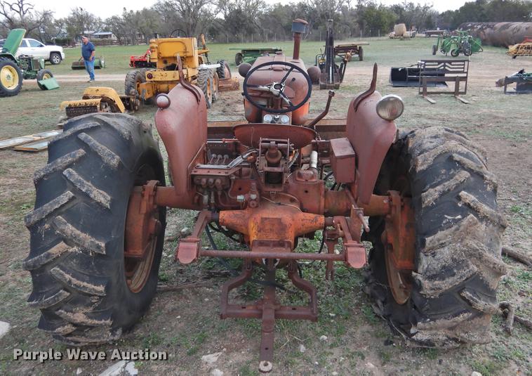 image for item DF2541 Allis Chalmers D17 tractor