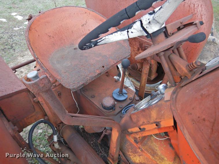 image for item DF2541 Allis Chalmers D17 tractor