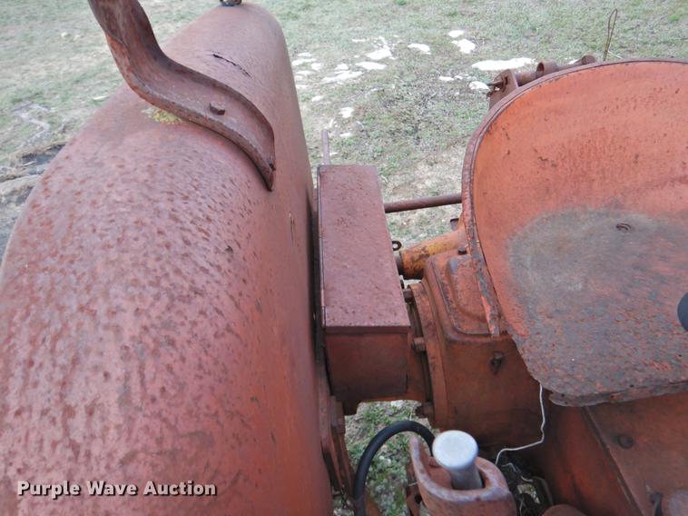 image for item DF2541 Allis Chalmers D17 tractor