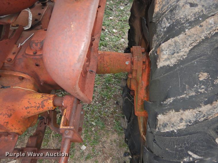 image for item DF2541 Allis Chalmers D17 tractor