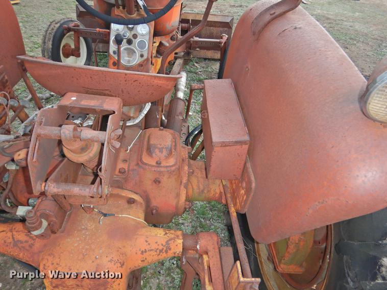 image for item DF2541 Allis Chalmers D17 tractor