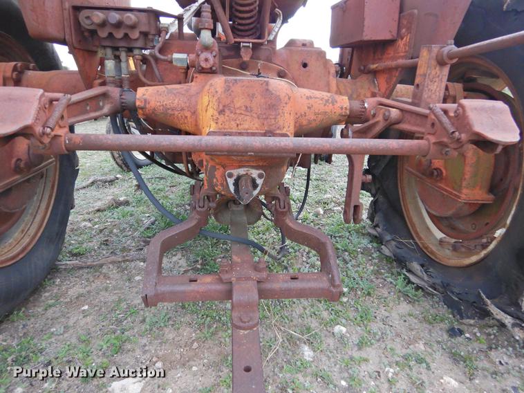 image for item DF2541 Allis Chalmers D17 tractor