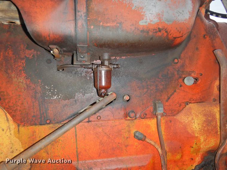 image for item DF2541 Allis Chalmers D17 tractor