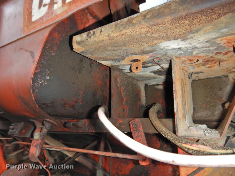 image for item DF2541 Allis Chalmers D17 tractor