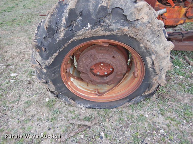 image for item DF2541 Allis Chalmers D17 tractor