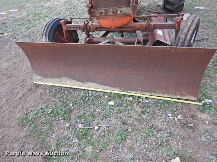 image for item DF2541 Allis Chalmers D17 tractor