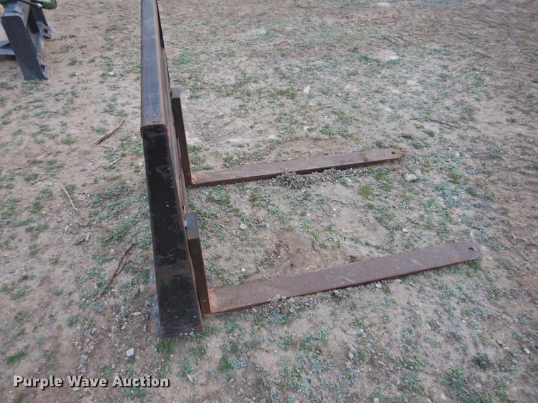 image for item DF2542 Skid steer pallet forks