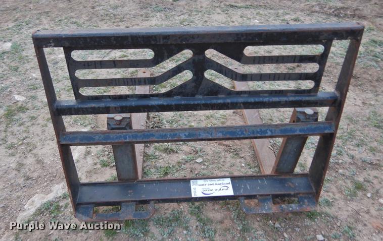 image for item DF2542 Skid steer pallet forks
