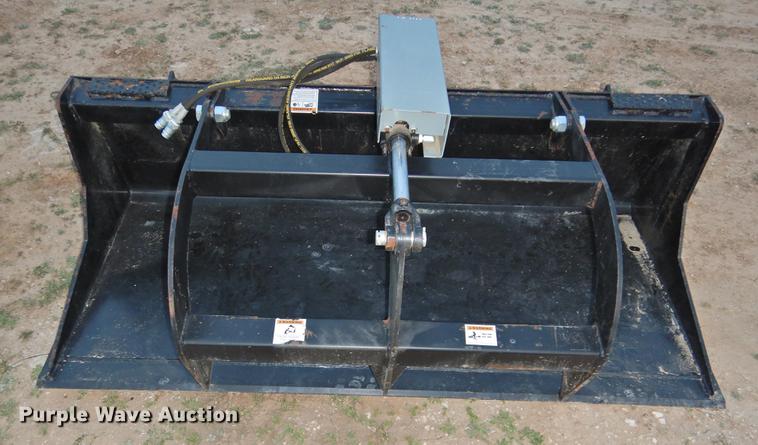 image for item DF2544 Tomahawk skid steer grapple bucket