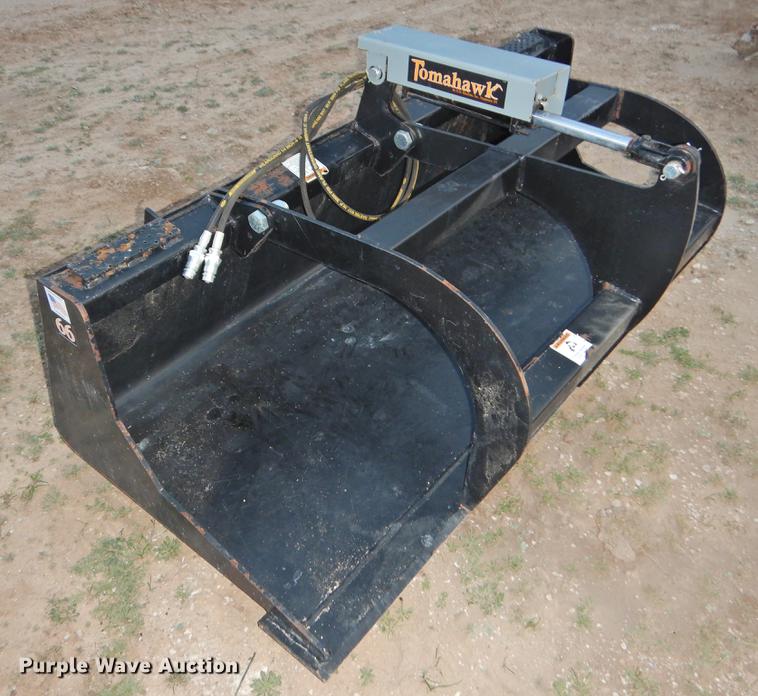 image for item DF2544 Tomahawk skid steer grapple bucket