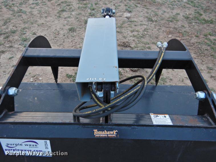 image for item DF2544 Tomahawk skid steer grapple bucket