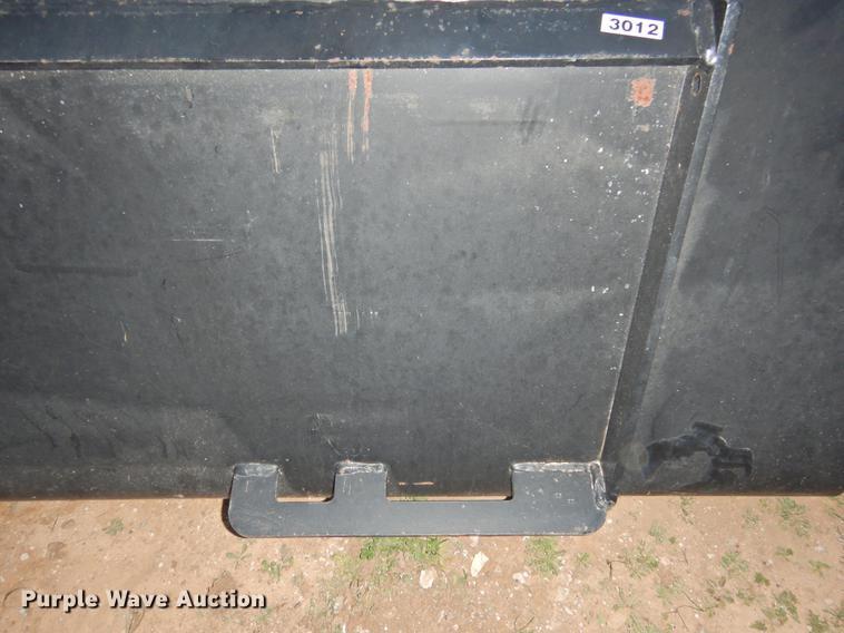 image for item DF2544 Tomahawk skid steer grapple bucket