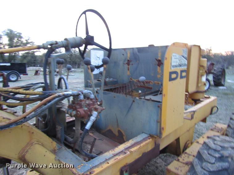 image for item DF2546 Allis Chalmers DD motor grader