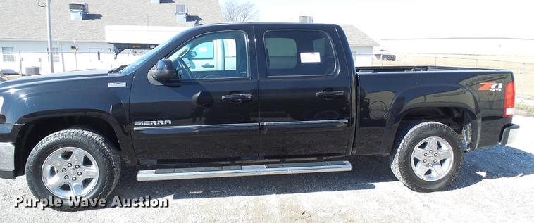 image for item DF7130 2012 GMC Sierra 1500 Crew Cab pickup truck