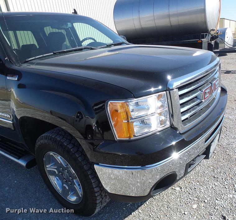 image for item DF7130 2012 GMC Sierra 1500 Crew Cab pickup truck