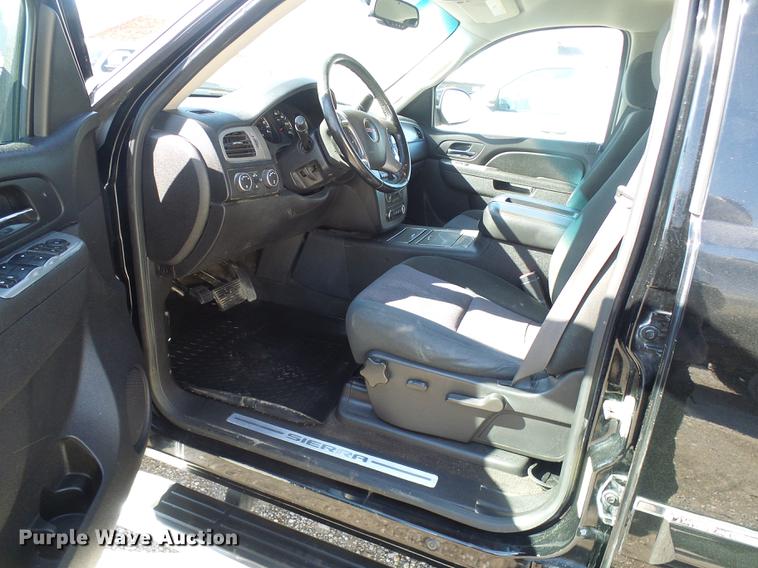 image for item DF7130 2012 GMC Sierra 1500 Crew Cab pickup truck