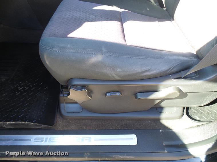 image for item DF7130 2012 GMC Sierra 1500 Crew Cab pickup truck