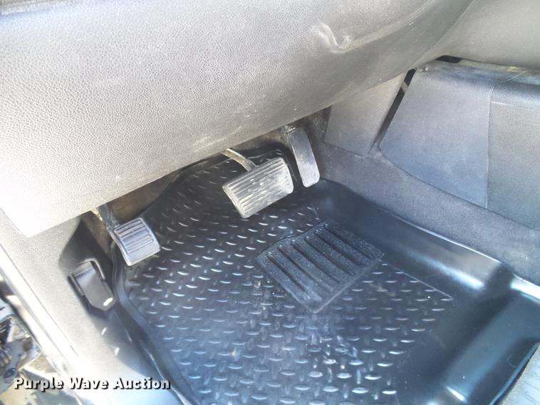 image for item DF7130 2012 GMC Sierra 1500 Crew Cab pickup truck