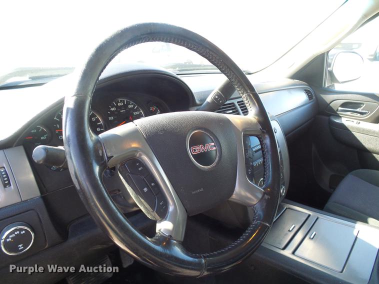 image for item DF7130 2012 GMC Sierra 1500 Crew Cab pickup truck