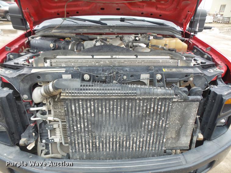 image for item DF7665 2010 Ford F350 Super Duty Crew Cab flatbed pickup truck