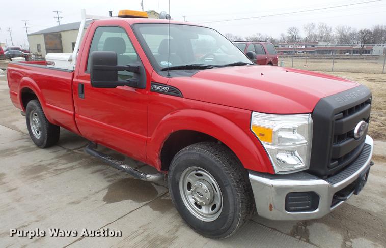 image for item DF7666 2011 Ford F250 Super Duty pickup truck
