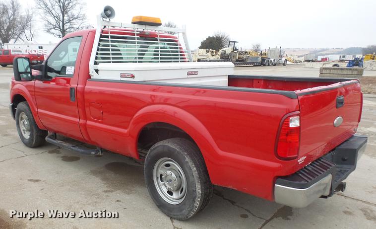image for item DF7666 2011 Ford F250 Super Duty pickup truck