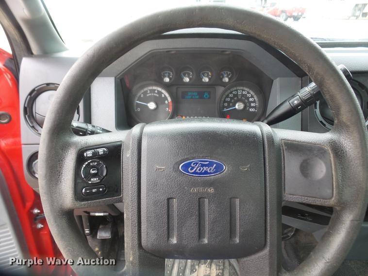 image for item DF7666 2011 Ford F250 Super Duty pickup truck