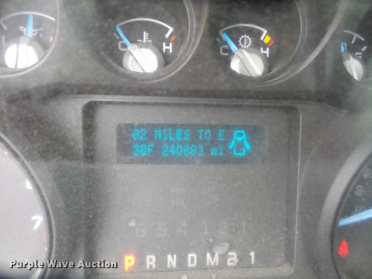 image for item DF7666 2011 Ford F250 Super Duty pickup truck