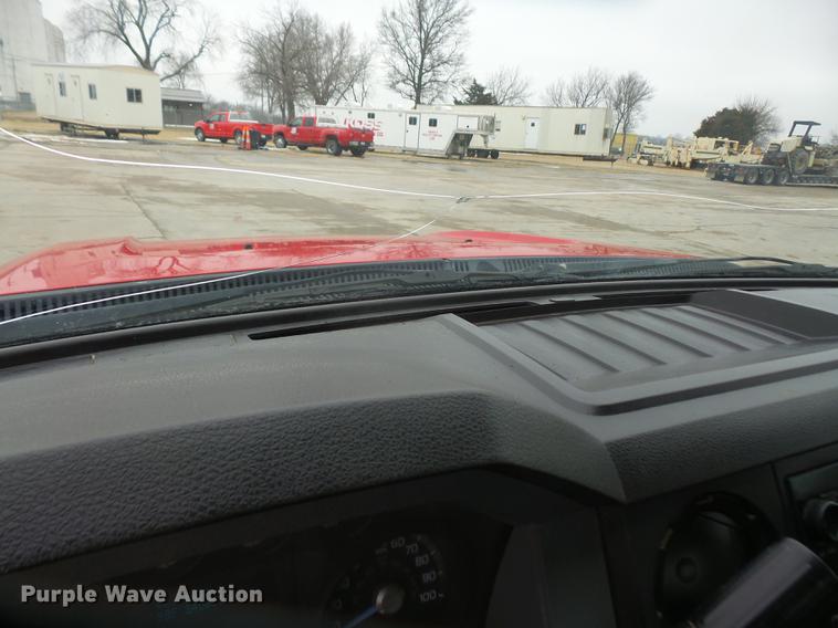 image for item DF7666 2011 Ford F250 Super Duty pickup truck