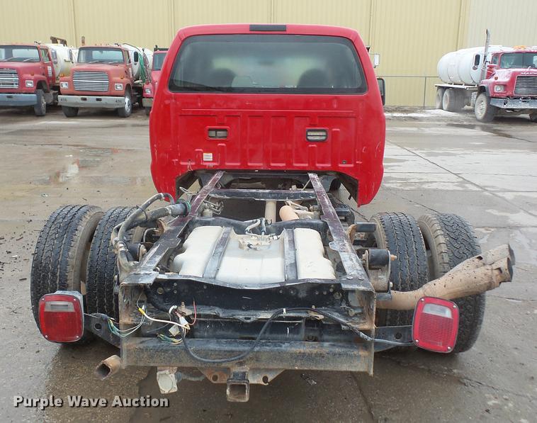 image for item DF7667 2008 Ford F350 Super Duty Crew Cab pickup truck chassis