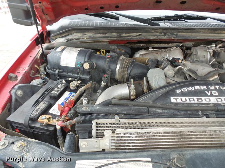 image for item DF7667 2008 Ford F350 Super Duty Crew Cab pickup truck chassis