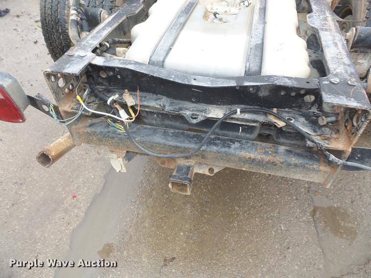 image for item DF7667 2008 Ford F350 Super Duty Crew Cab pickup truck chassis