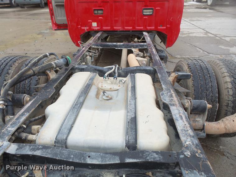 image for item DF7667 2008 Ford F350 Super Duty Crew Cab pickup truck chassis