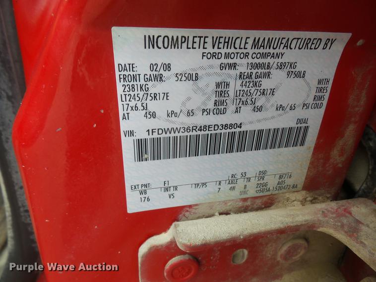 image for item DF7667 2008 Ford F350 Super Duty Crew Cab pickup truck chassis