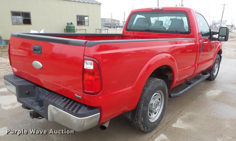 image for item DF7668 2011 Ford F250 Super Duty pickup truck