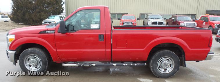 image for item DF7668 2011 Ford F250 Super Duty pickup truck