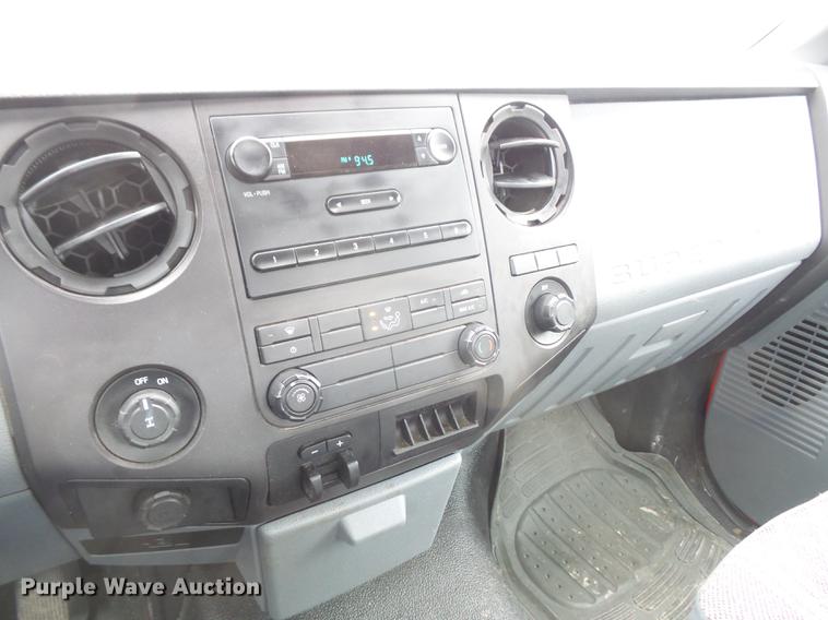 image for item DF7668 2011 Ford F250 Super Duty pickup truck