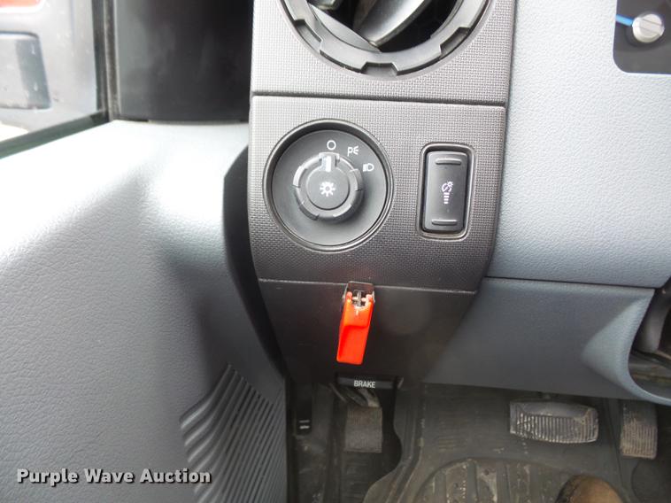 image for item DF7668 2011 Ford F250 Super Duty pickup truck