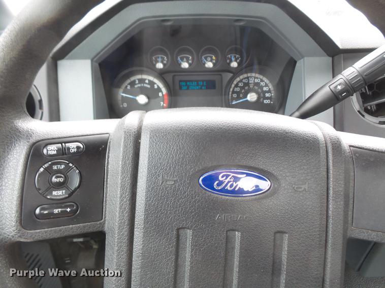 image for item DF7668 2011 Ford F250 Super Duty pickup truck