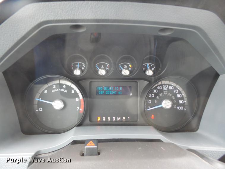 image for item DF7668 2011 Ford F250 Super Duty pickup truck