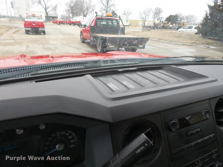 image for item DF7668 2011 Ford F250 Super Duty pickup truck