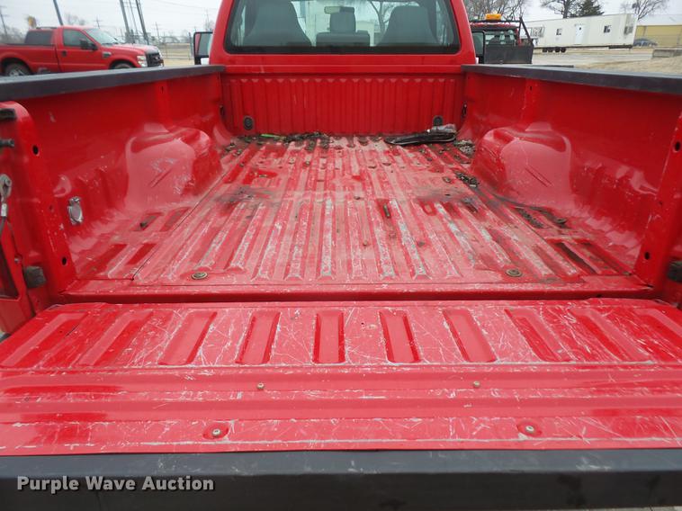 image for item DF7668 2011 Ford F250 Super Duty pickup truck