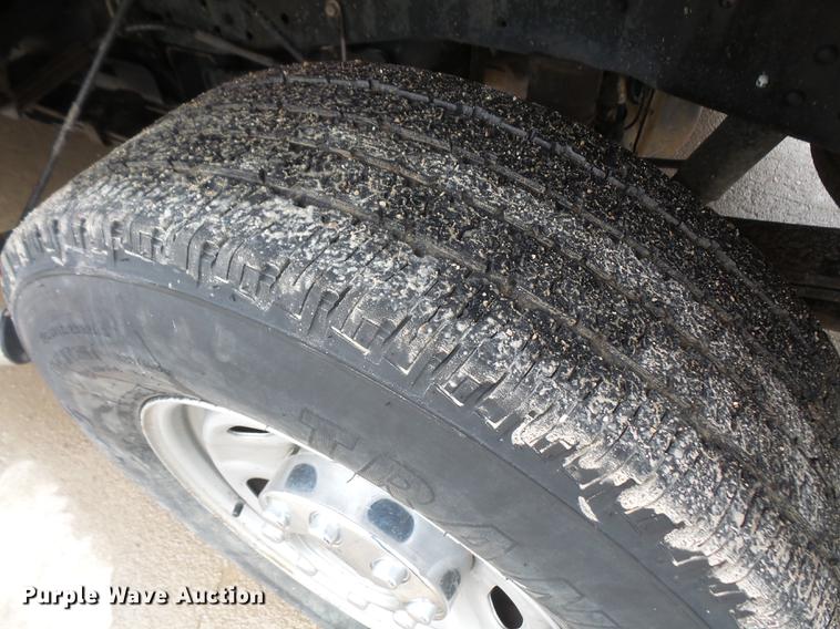 image for item DF7668 2011 Ford F250 Super Duty pickup truck