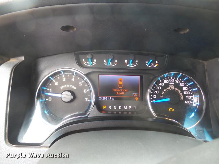 image for item DF7670 2014 Ford F150 Super Crew pickup truck