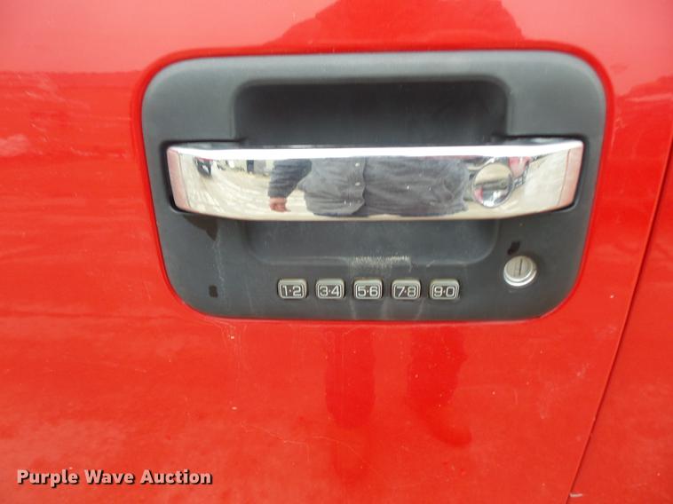 image for item DF7670 2014 Ford F150 Super Crew pickup truck