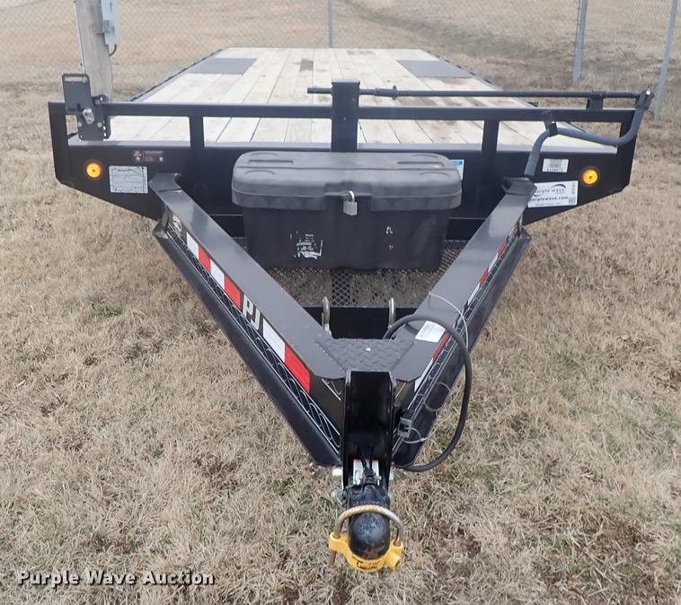 image for item DF8761 2015 PJ Trailers F8202 utility trailer