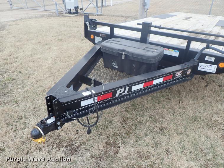 image for item DF8761 2015 PJ Trailers F8202 utility trailer